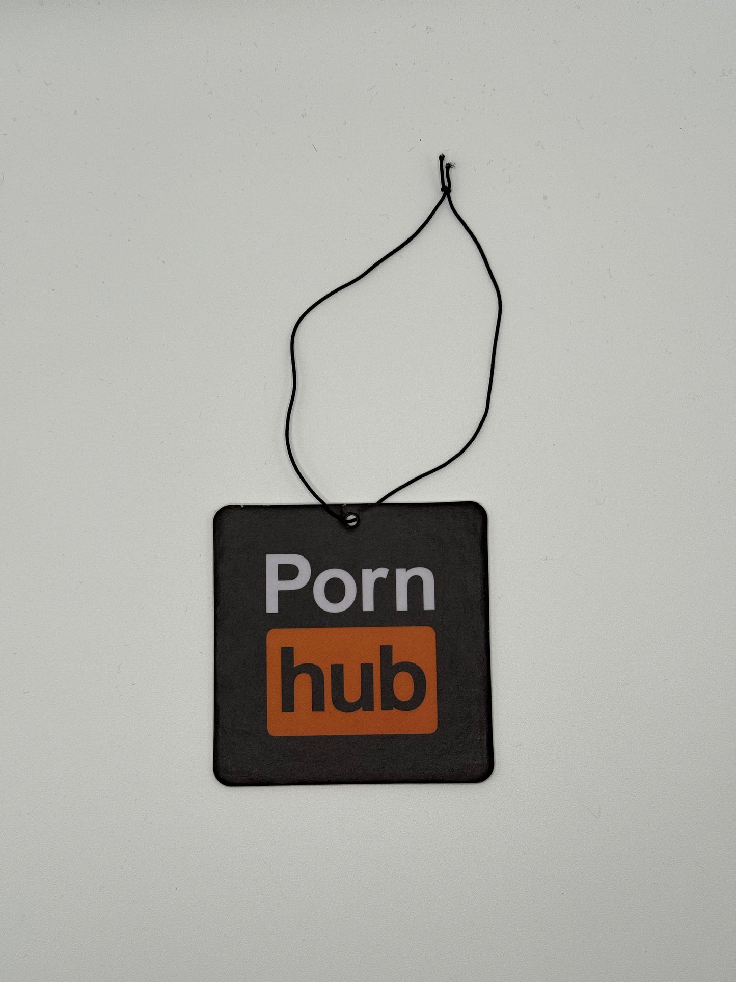 Duftbaum „P*rn Hub“ – Frischer Kirschduft 🍒